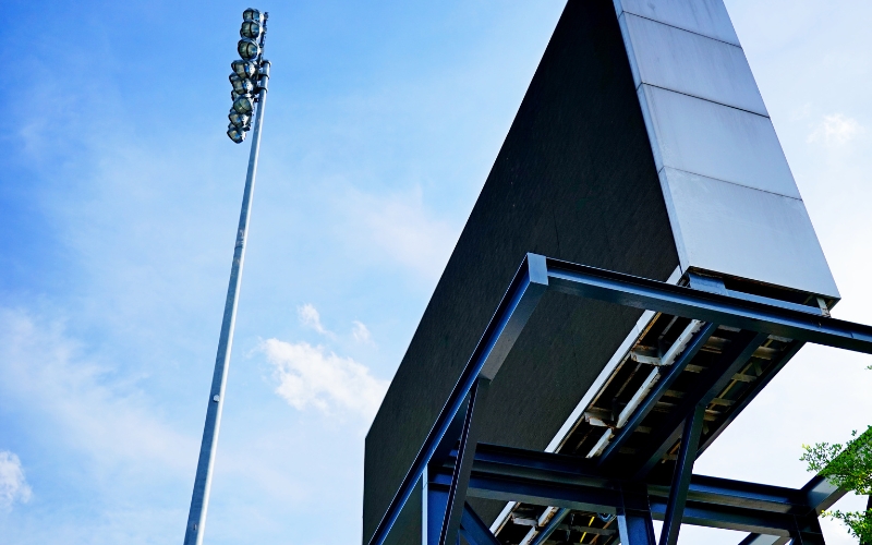 Thi công lắp đặt màn hình LED